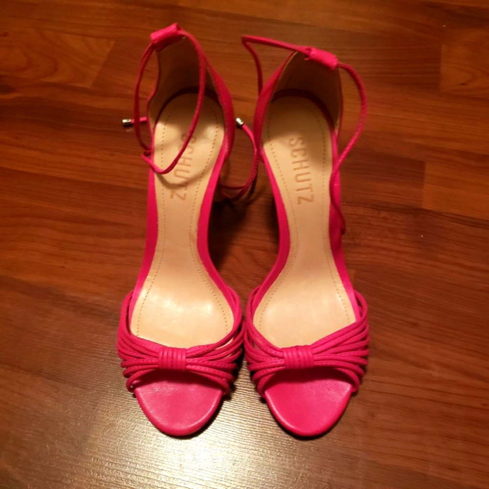 Pink Leather Schutz Sandals 👡 💗